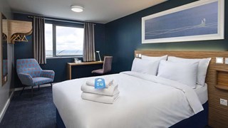 Ramsgate Travelodge King Size Bedroom
