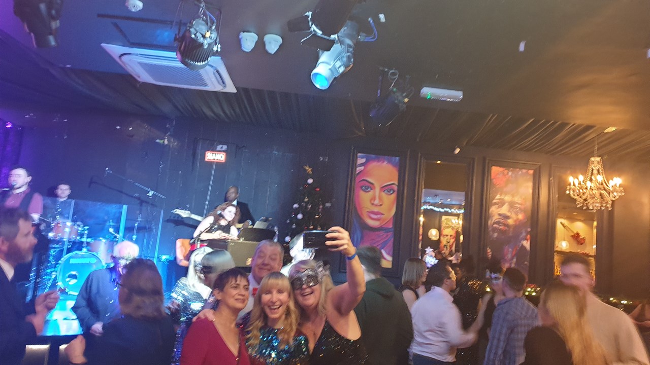 NYE Playlist live 2023 (4)