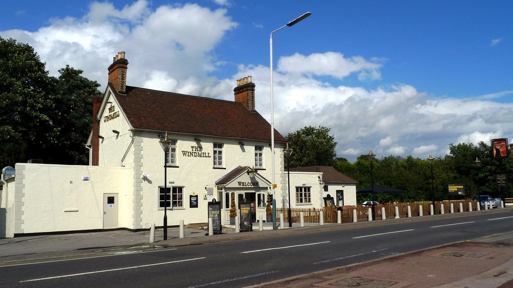 Windmill Upminster Pub