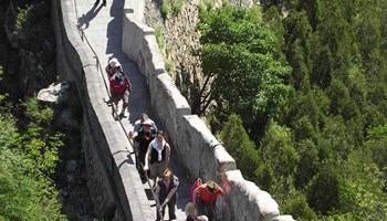 Spice Solent Climbs and Dines at The Great Wall, Gosport
