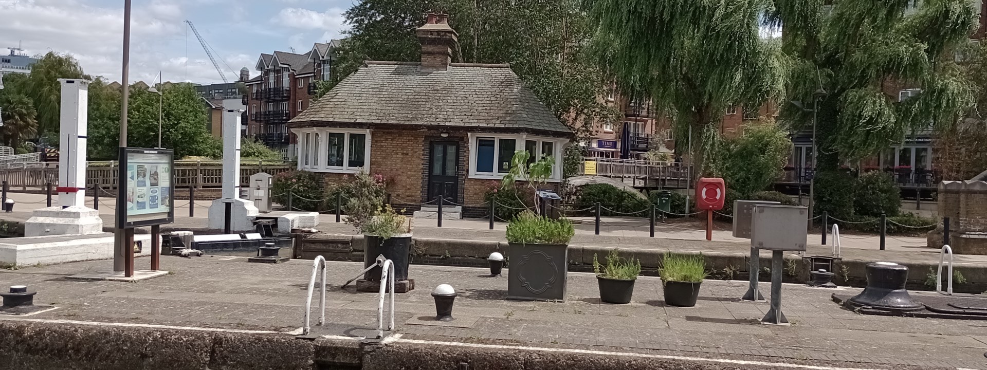3SECTIONS 7 (RICHMOND TO OSTERLEY LOCK 5 MILES) AND 8 (OSTERLEY LOCK TO GREENFORD 5 MILES).