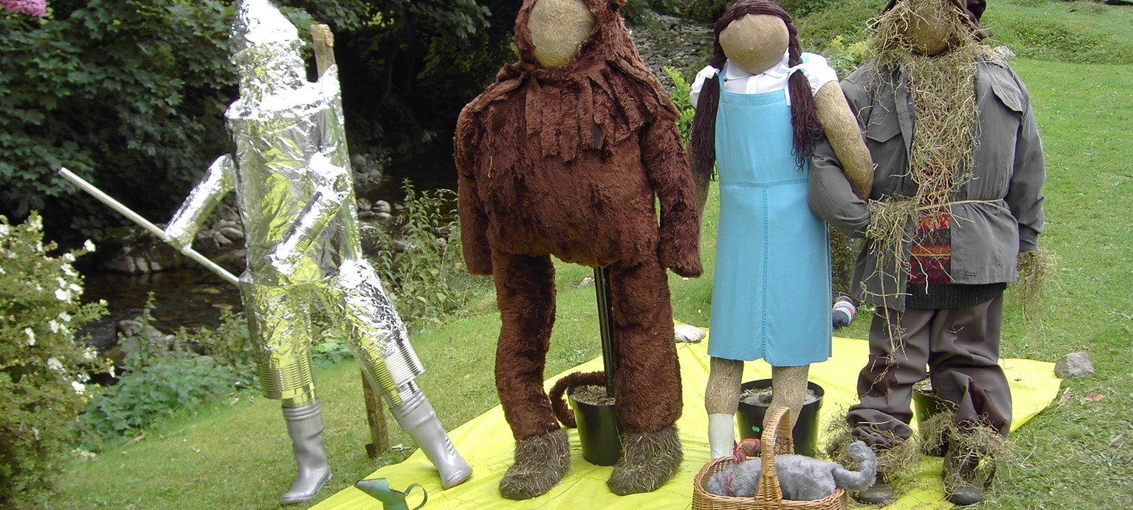 Kettlewell Scarecrows - Wizard of Oz