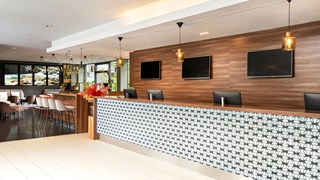 leonardo hotel vienna schönbrunn reception