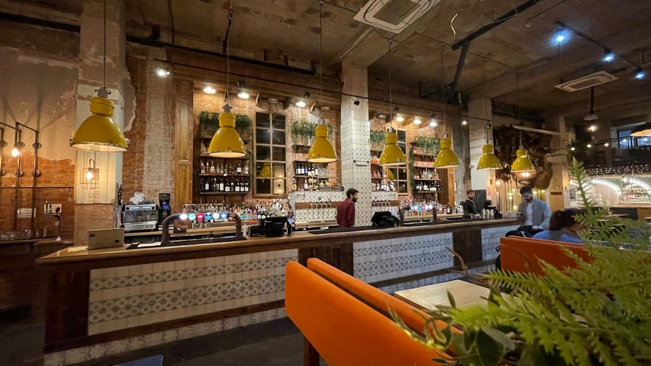 Market House Reading4