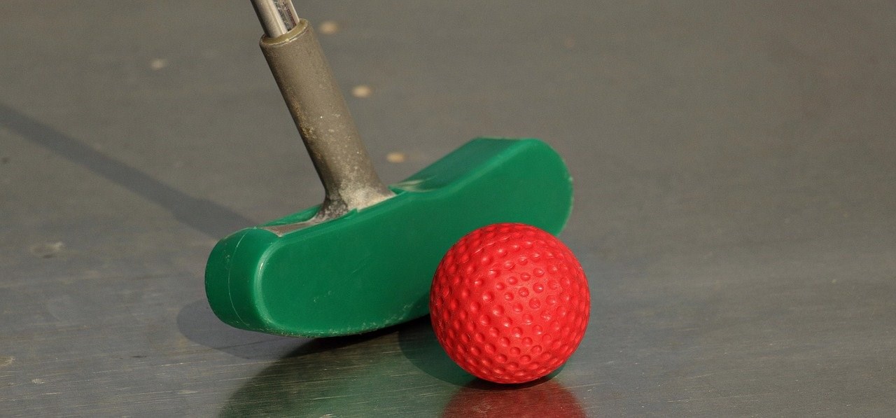 mini golf putter and ball