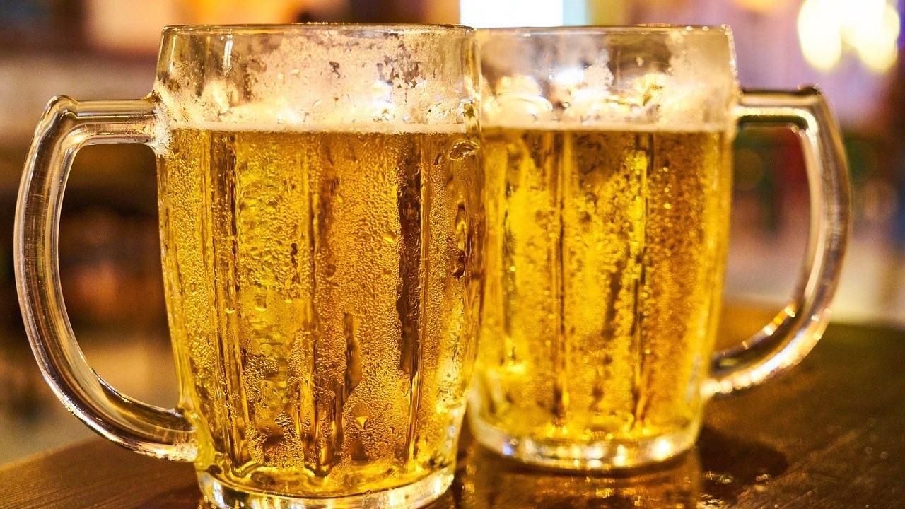 Bar Tour Beer Glasses