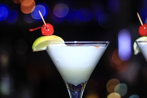 cocktail1698066340