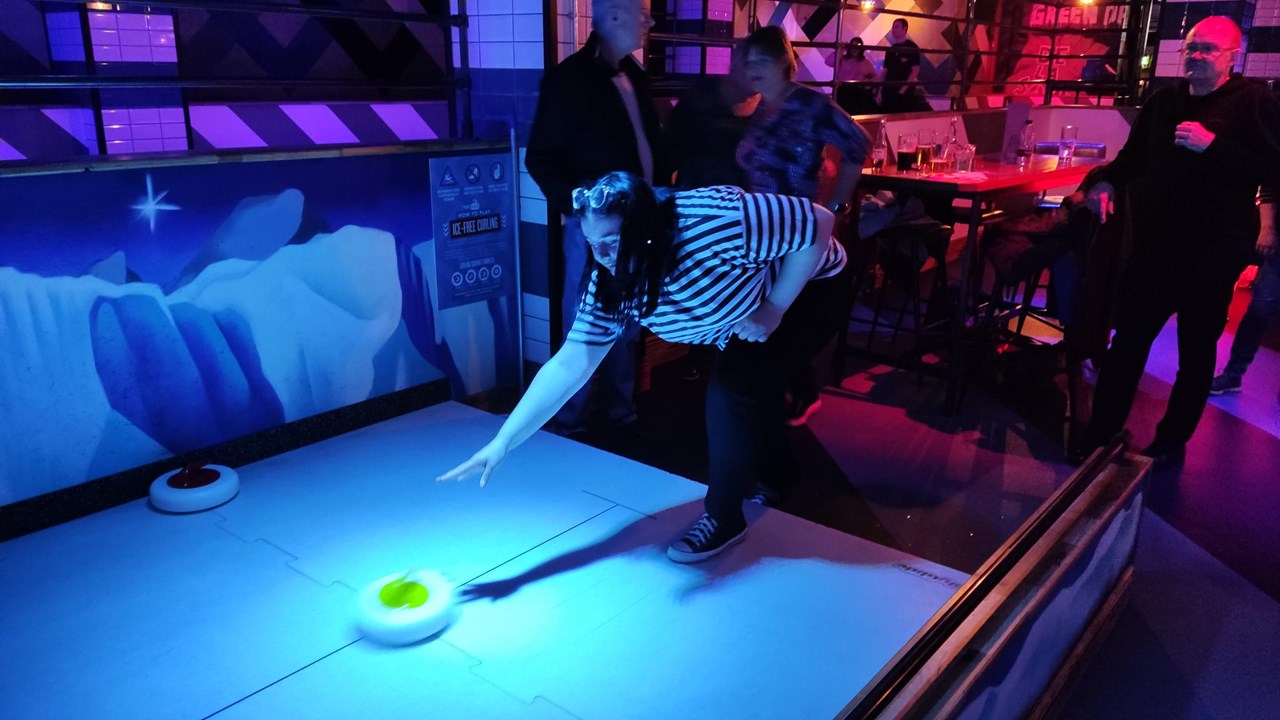 Ice free curling