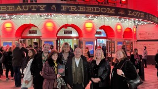 Moulin rouge outside