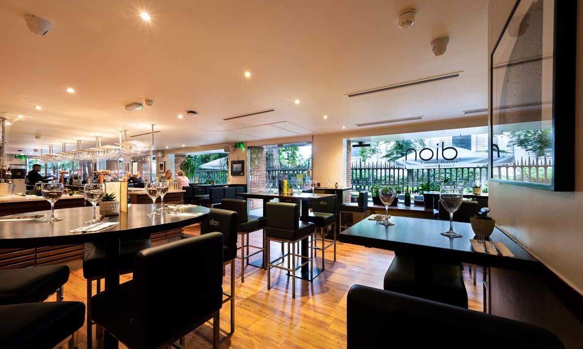 DionRestaurantInterior260820212