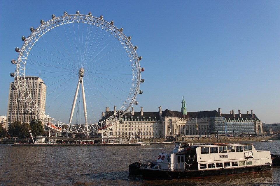 london eye thames boat