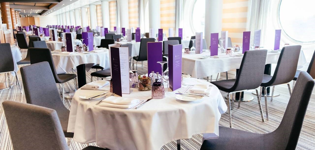 Ambition Cruise Buckingham Restaurant