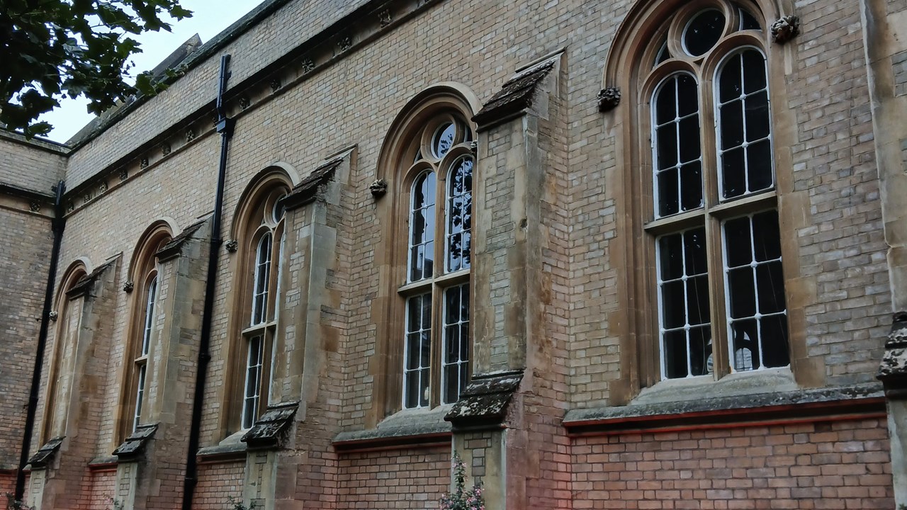 3 Battersea Park to Wandsworth Common walk, Le Gothique Pub lunch & Wandswo