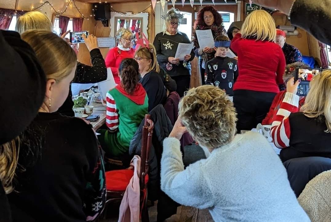 Whittingtons tea barge7