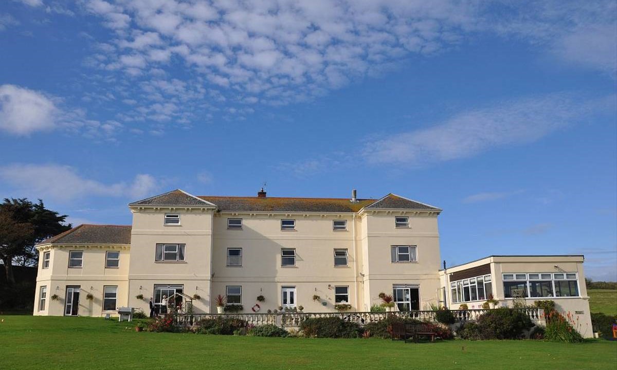 HF Freshwater Bay IOW exterior