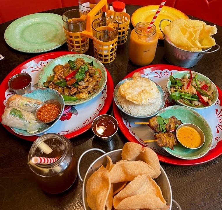 Rosas Thai Food Variety