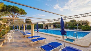 Hotel delle Palme, Corto Sant’Agusta walk sorrento2