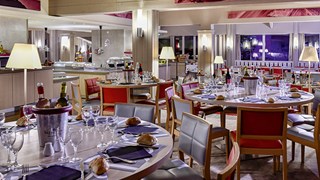 Hoteldugolf1800restaurantlesarcs