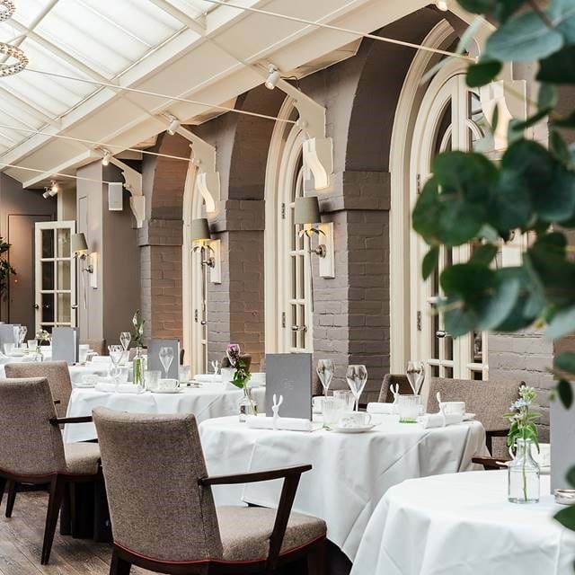 chewtonglendining room