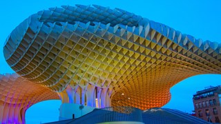 seville metropolita night