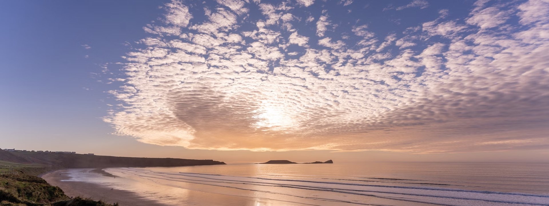 Hardingsdown Cottages Llangennith beach Photo by Marcus Woodbridge on Unsplash