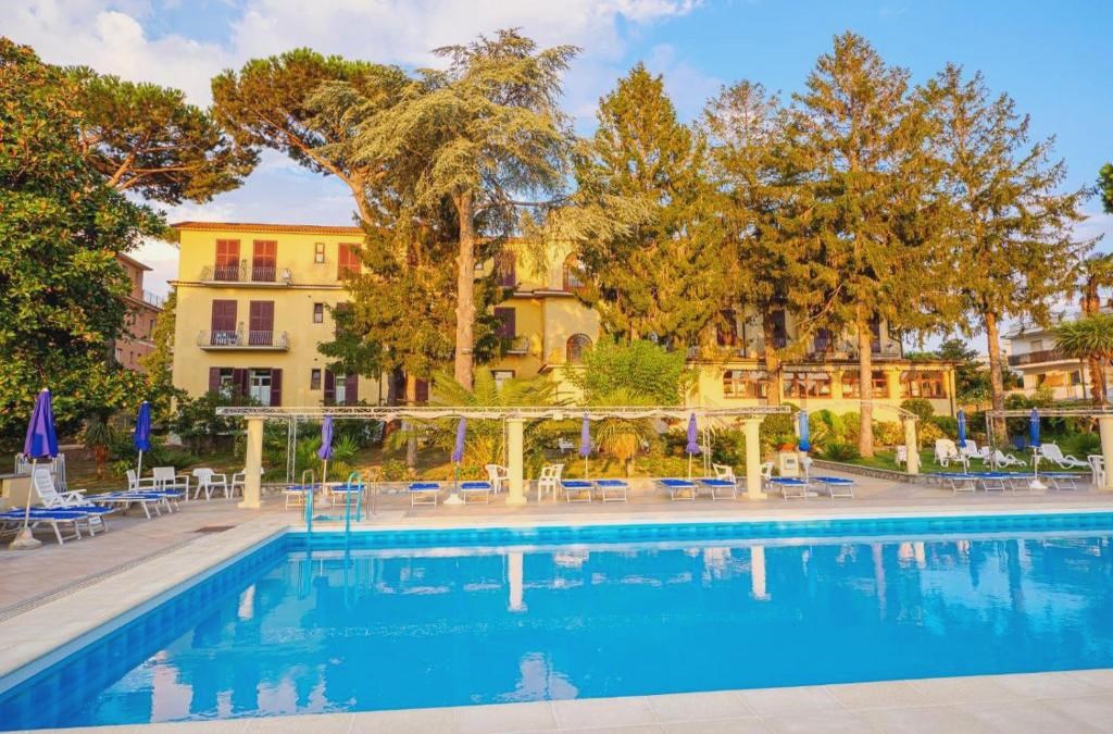 Hotel delle Palme, Corto Sant’Agusta walk sorrento
