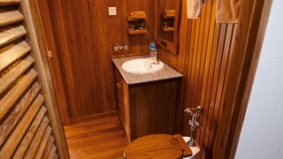 ganges-rvkalawpandaw bathroom high res