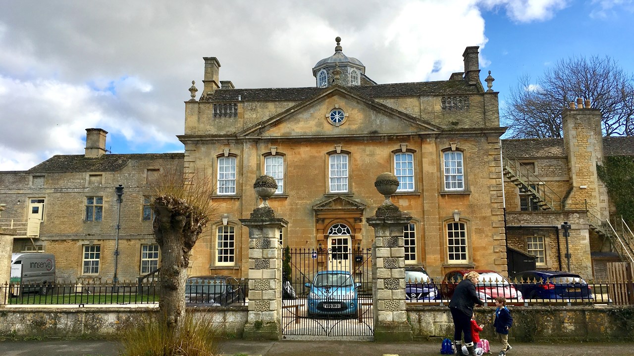 Walking Weekend Bourton on the Water and the Cotswolds1