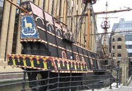 the golden hinde