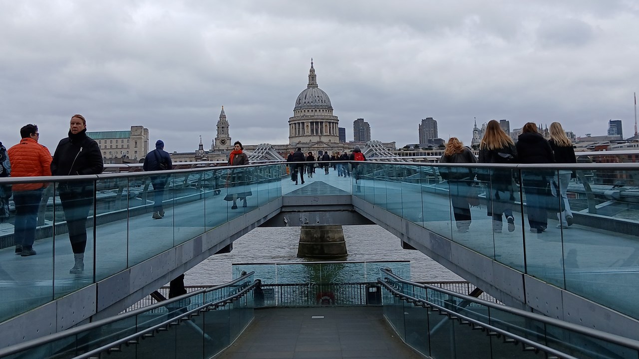 7 mile, London Blackfriars to Oxford Circus walk, British Museum & Gardens Visits.8