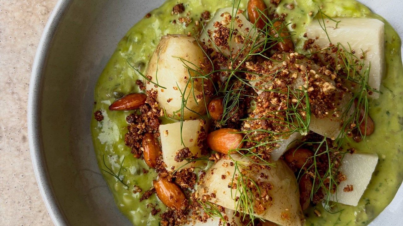 Groobarb Smoked kohlrabi, new Cheshire potatoes, sauce gribiche & roasted almonds