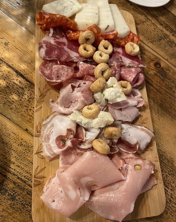 Bar Etna Cured Meats & cheeses