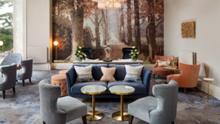 mercuregloucesterbowdenhallhotellounge01lr270716498x332