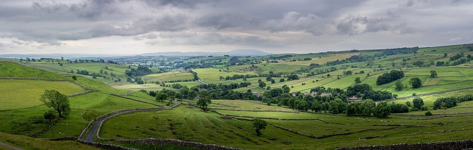 malham yorkshire dales walk hills view