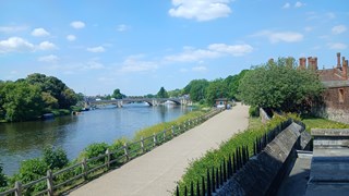 1 Richmond to Kew Bridge walk & Gunnersbury Park Museum Visit
