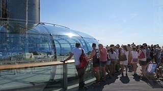 Viewofi360inAugust2016passengersenteringpod